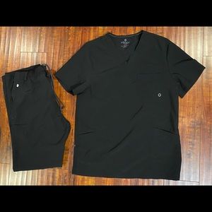 Men’s Black Cherokee Infinity Scrubs. Full set. Like new. I